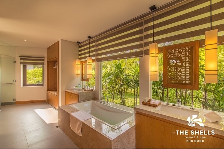 Luxury Villa King Garden View